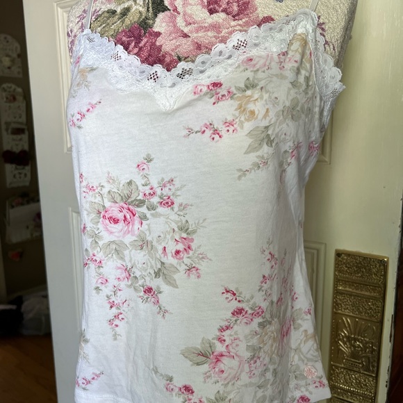 Rachel Ashwell Tops - Rachel Ashwell Shabby Chic Roses Floral Camisole White Cotton Medium